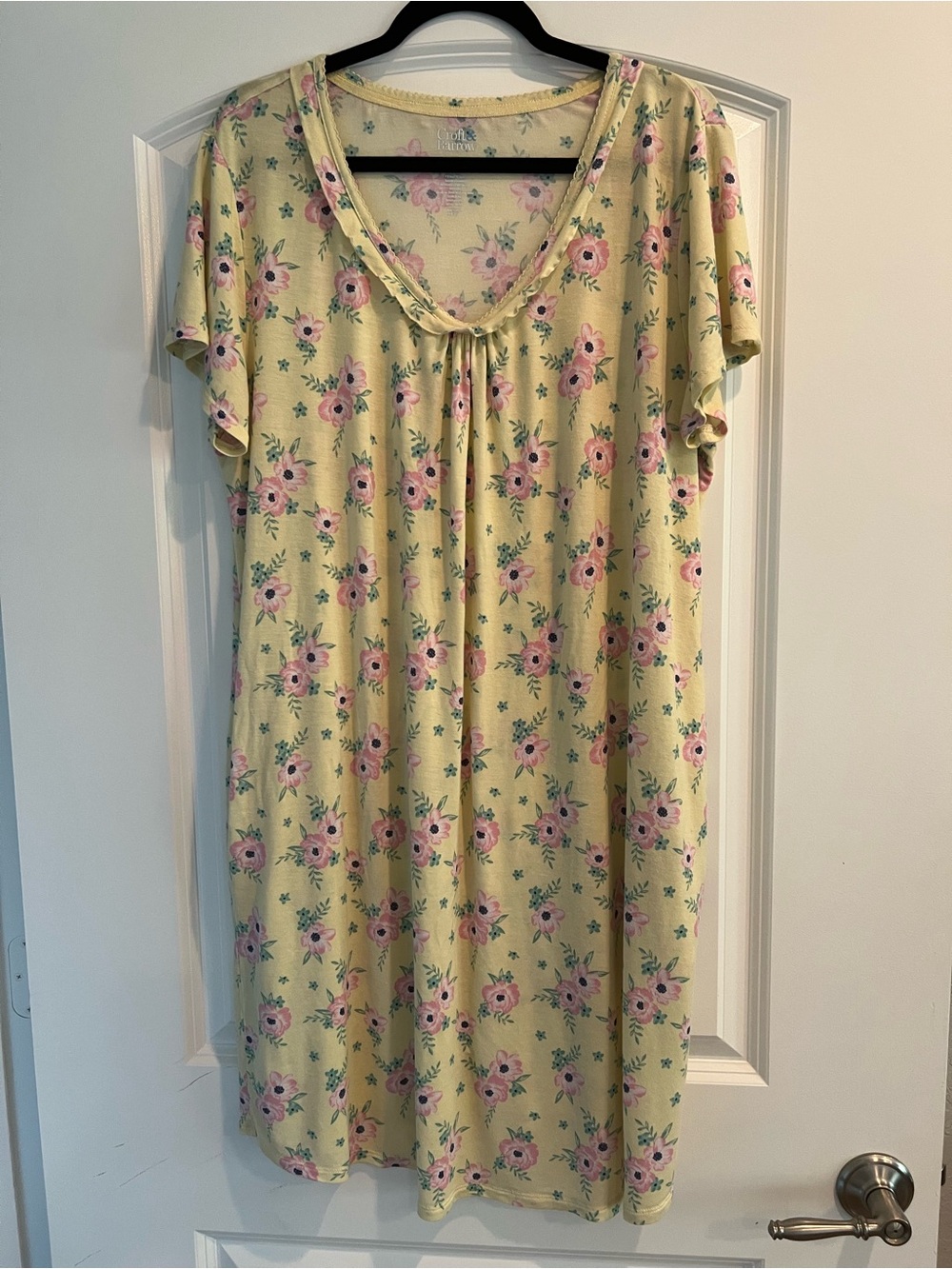 Croft & Barrow Women’s Floral Nightgown - Yellow with Pink Flowers XL